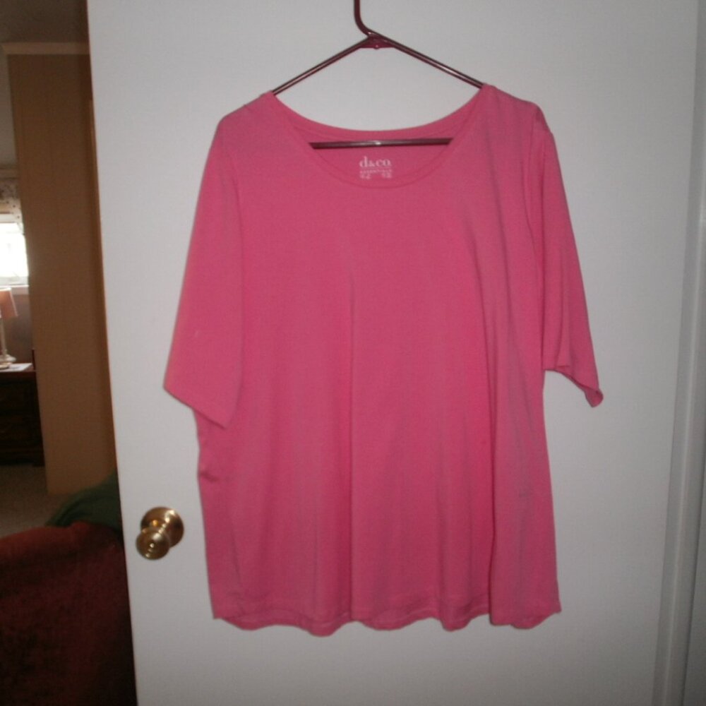 Woman's Pink d&co top short sleeves2X